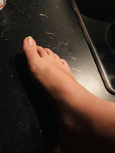 feetlooove9999 leaked gallery photo 2