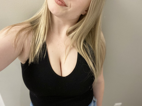 little_blonde leaked gallery photo 2